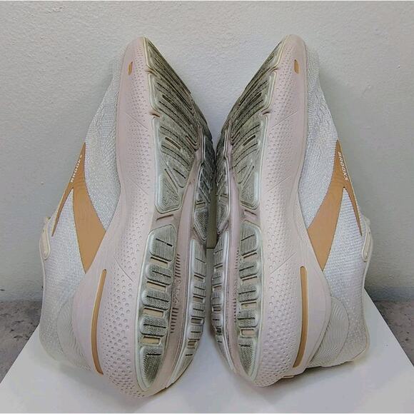 Brooks Ghost Max Shoes Women's 9.5 Light Pink Road Running Gym Sneakers Trainers - Picture 10 of 16